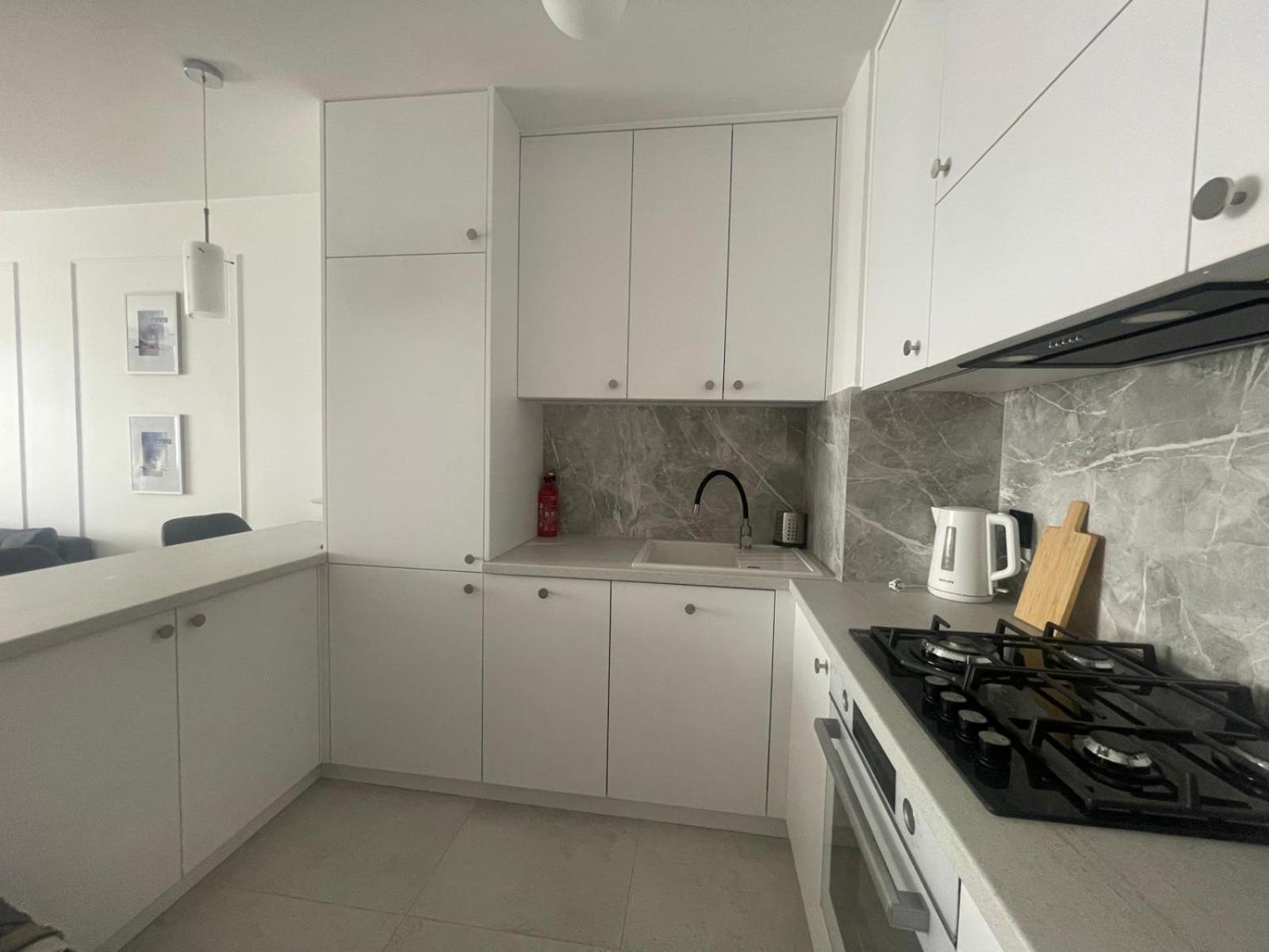 Happy Apartment